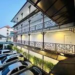 Inn Kham Apartment