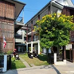 Chada House