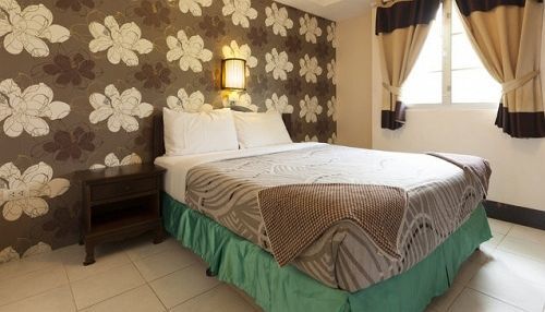 Rumah tetamu Thaphae Garden 2*