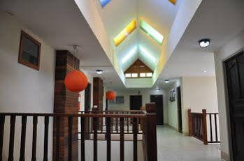 Rumah tetamu Thaphae Garden 2*