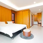 U-Home Private 80-86Sqm Adjustable 2Bedrooms Wooden Decor 80平米