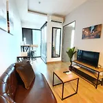 Nice Modern Condo In Nimmanhemin With Roof Top Pool