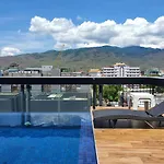 Nice Modern Condo In Nimmanhemin With Roof Top Pool