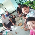 Jay Guesthouse And Restaurant (Adults Only)