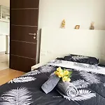 The Astra 2Bedroom,Close Night Bazaar And Old City