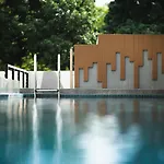 Prime Square Hotel