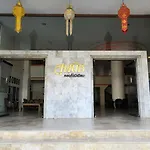 3 Pool With Condo Opposite The Train Station, Near Old City And Nimman