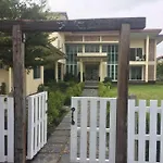 San Kamphaeng Classic Home