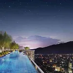 Astra Sky River 清迈市中心/泰国最长无边泳池/可步行夜市长康路 1201