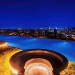 Astra Sky River 清迈市中心/泰国最长无边泳池/可步行夜市长康路 1201
