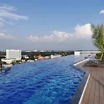 Luxury New Perfect Pool Gym Condo1 Br