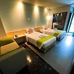 3Season Hotel