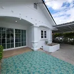 Minimal Homey 3Br Near Mee Chok Plaza