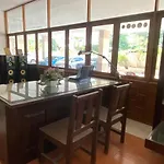 Nice Mom Hotel