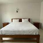 Nice Mom Hotel