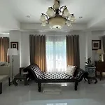 Oyo 75430 At Wara Bed And Breakfast