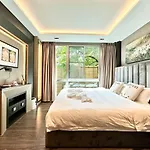 长康路豪华五星级酒店式公寓luxury Erawan Condo