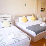 Hello Host - Yellow Room