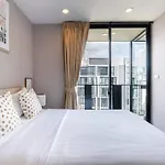 Modern Condo In Nimman
