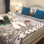 4 Room Villa In Golden Town