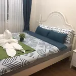 4 Room Villa In Golden Town