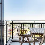 Luxury 31St Top Floor Condo With Swimming Pool