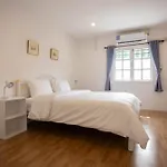 Hug Home Huaykaew