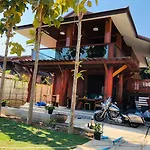 188 Teak House บ้านต้นสัก