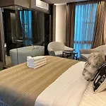 Chiang Mai Night Market Super Large Luxurious 3-Bedroom Hotel-Style Condo