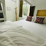 Hug Bed And Breakfast