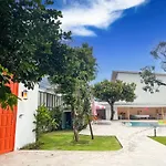 Pink Moon Pool Villa In Quiet Area Of Nimmanhaemin