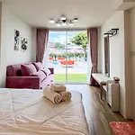 Pink Moon Pool Villa In Quiet Area Of Nimmanhaemin