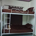 Hug Glur House Tour And Hostel (Adults Only)