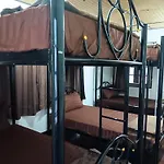 Hug Glur House Tour And Hostel (Adults Only)