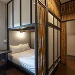 Hostel One Art And Gallery