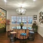 Chiangmai Singharat Road Villa