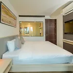 Pause And Play Hotel