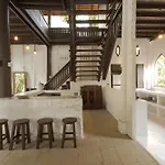 Private Oasis Pool Villa, 8 Bedroom For Groups