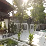 Private Oasis Pool Villa, 8 Bedroom For Groups