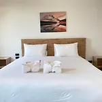 Double J Hotel