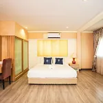 Blue Cafe Apartments