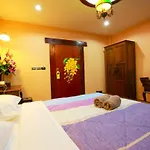 At Chiang Mai Hotel