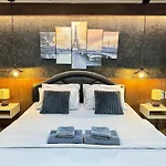 Mountain View Room Located In Nimman Road