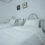 Hug Home Huaykaew