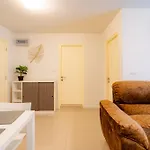 Luxury 2 Bedroom Condo Old City 168