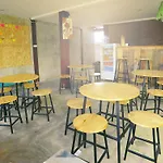 Manon Hostel