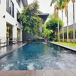 Isilver Hotel