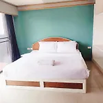 Mitr Inn Nimman 12