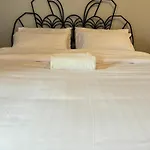 Eachother Hostel