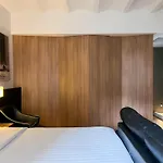 Hotel Noir